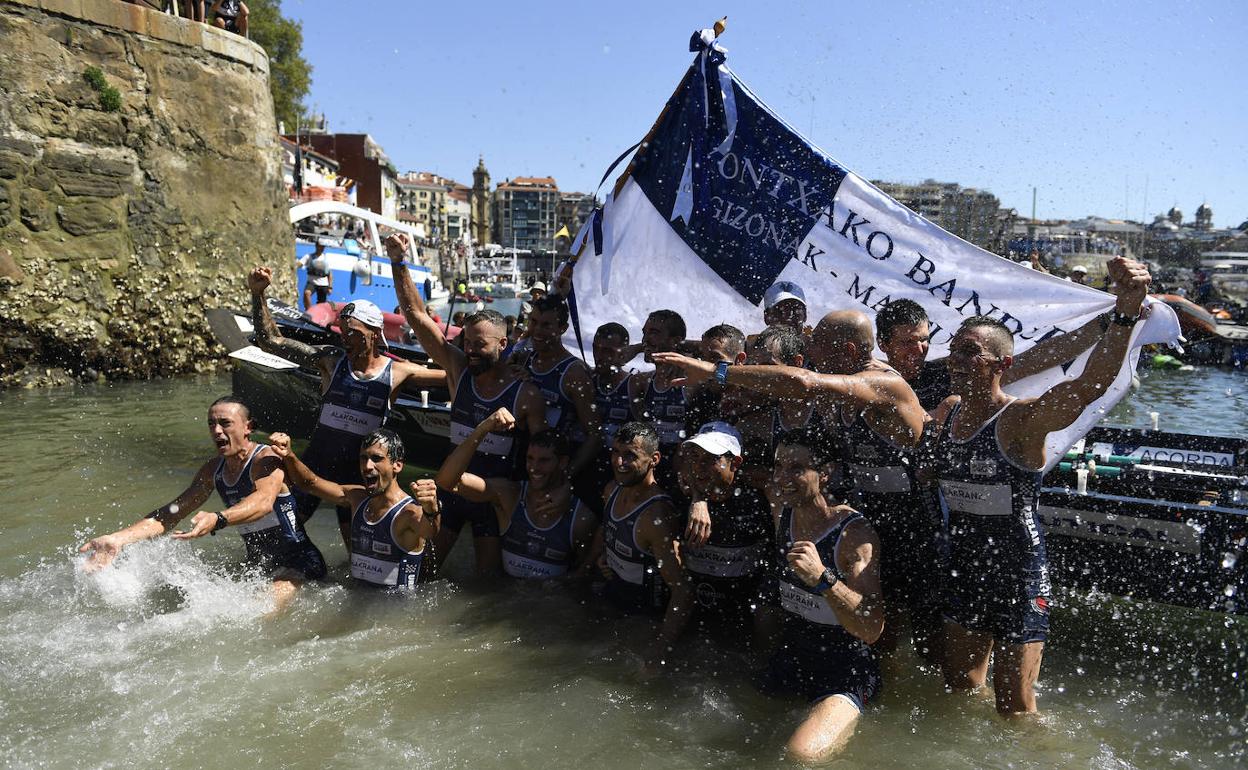 Urdaibai gana la Bandera de la Concha. 