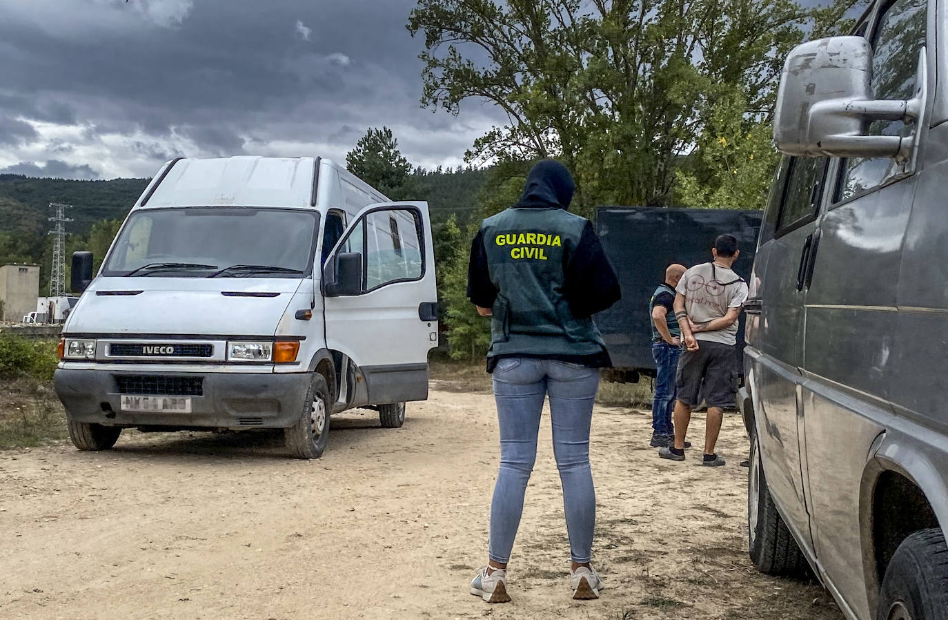 Fotos: La macrofiesta que empezó en Legutio y terminó en Treviño