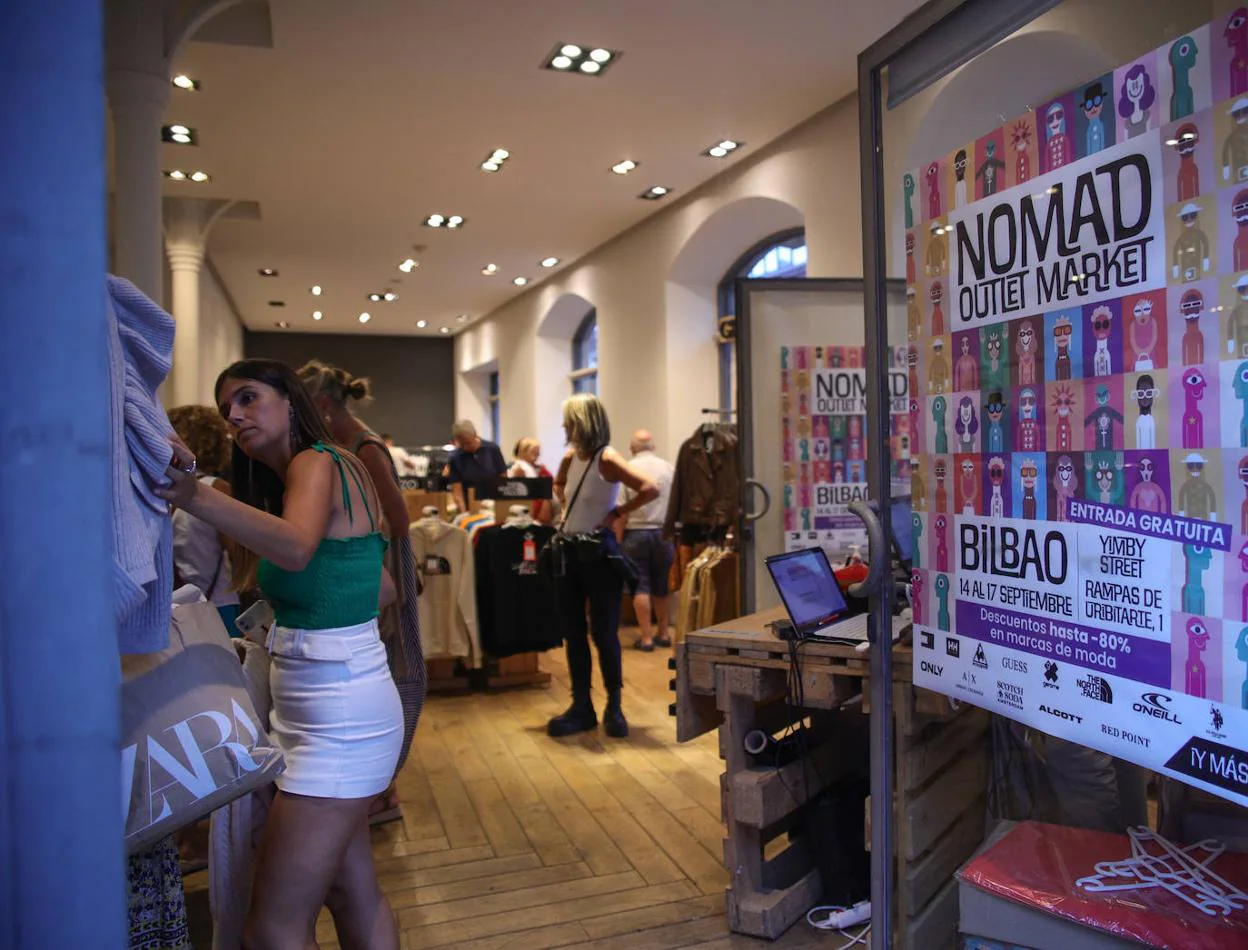 Tiendas en Dos amigas en Bilbao una tienda efímera con firmas exclusivas al 80% de descuento | El Correo