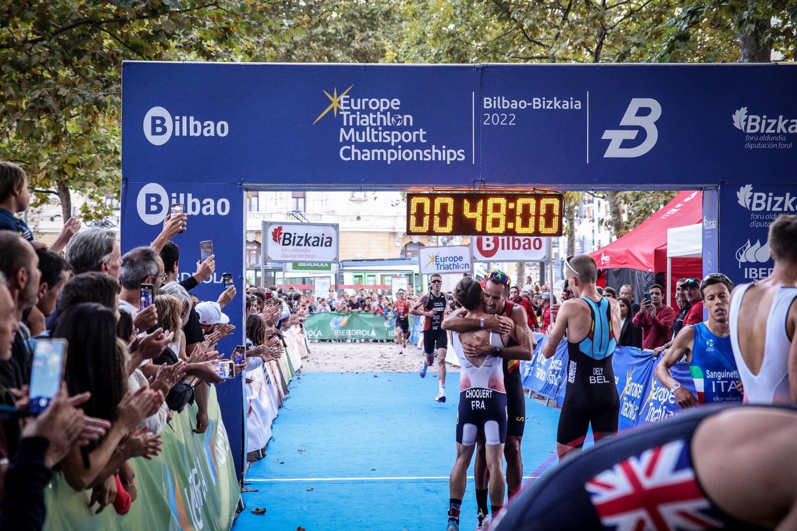Fotos: Las mejores imágenes del Triatlón Multideporte de Bilbao