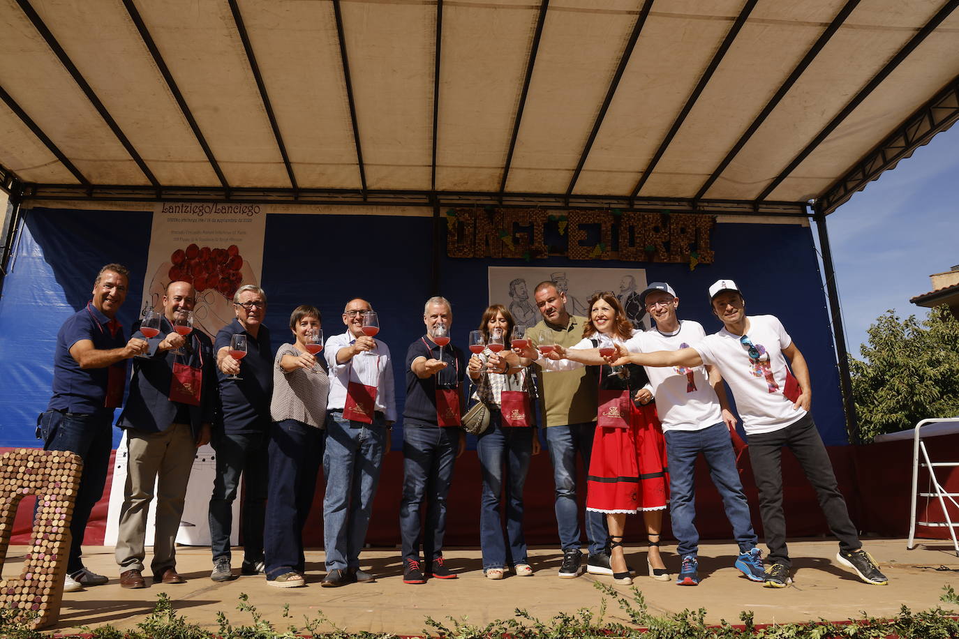 Fotos: Lanciego descorcha la fiesta de la vendimia