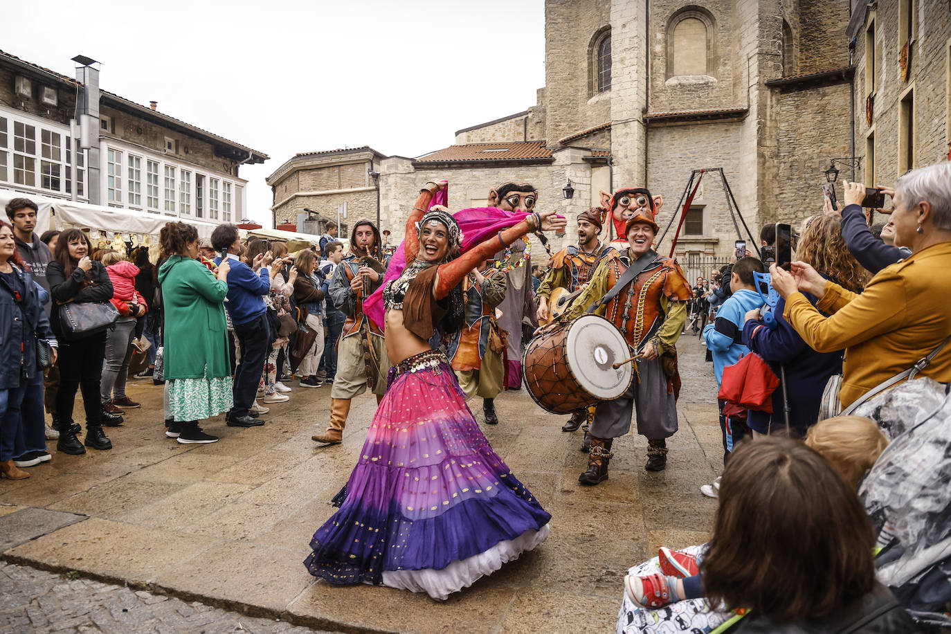 Fotos: La Edad Medieval envuelve Vitoria de nuevo