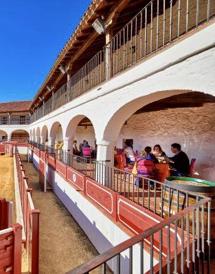 Imagen secundaria 2 - Vuelve a abrir la única plaza de toros hexagonal del mundo