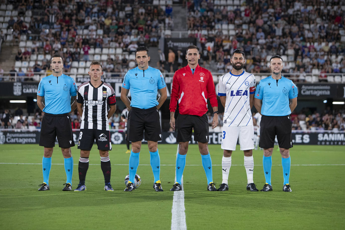 Fotos: Las mejores imágenes del Cartagena - Alavés