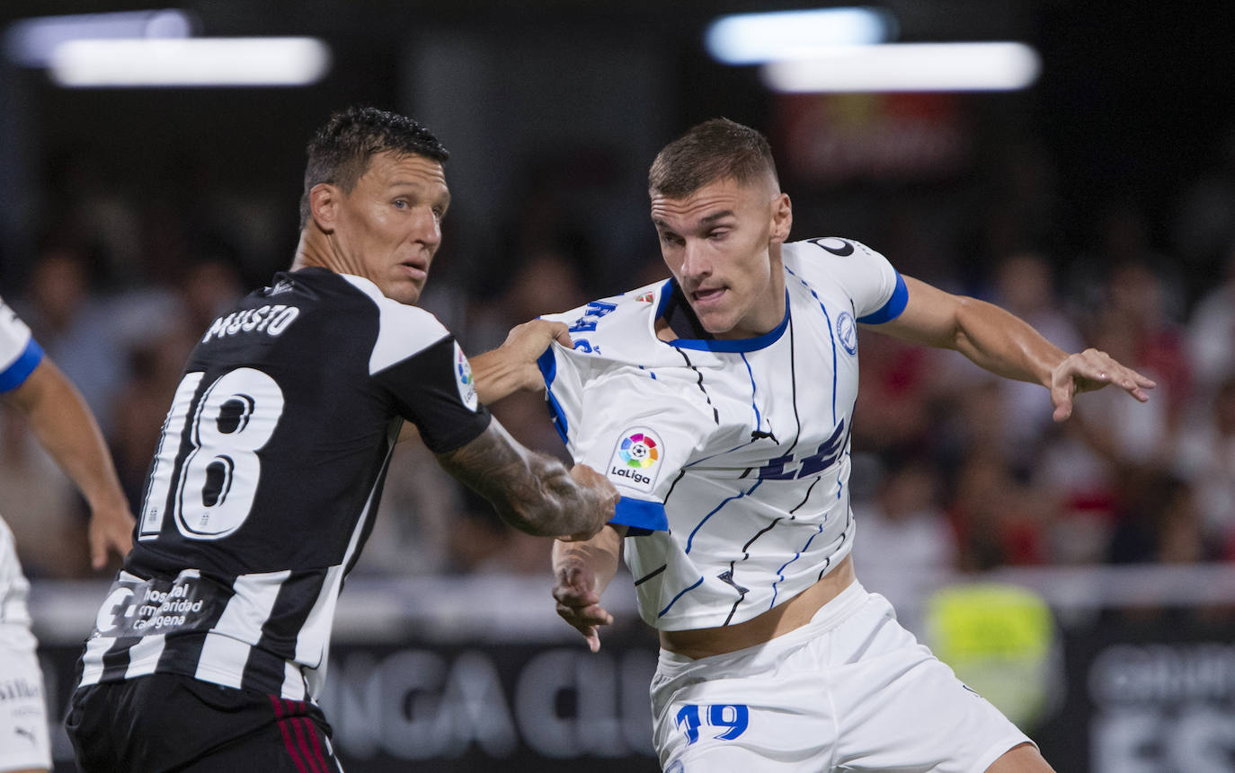 Fotos: Las mejores imágenes del Cartagena - Alavés