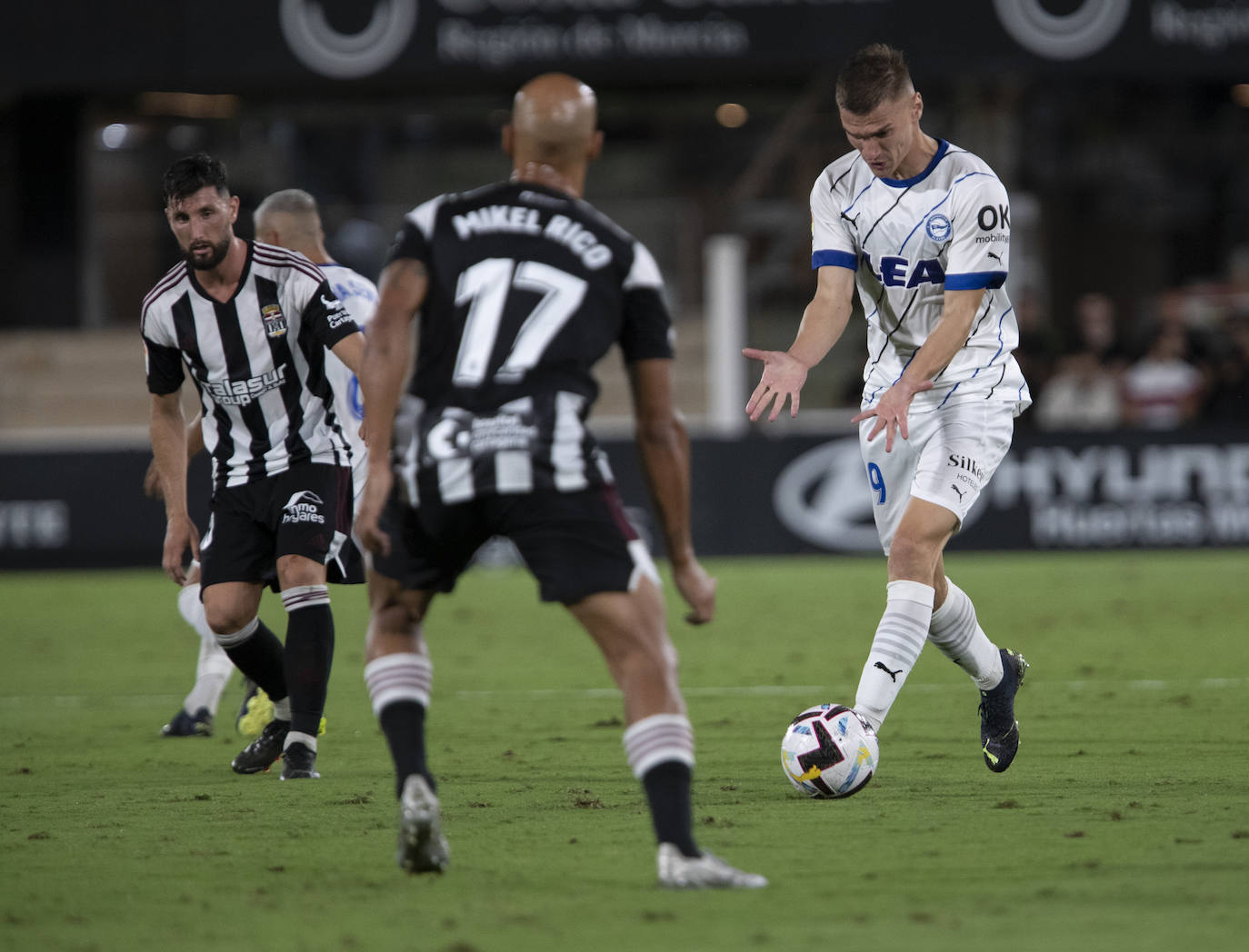 Fotos: Las mejores imágenes del Cartagena - Alavés