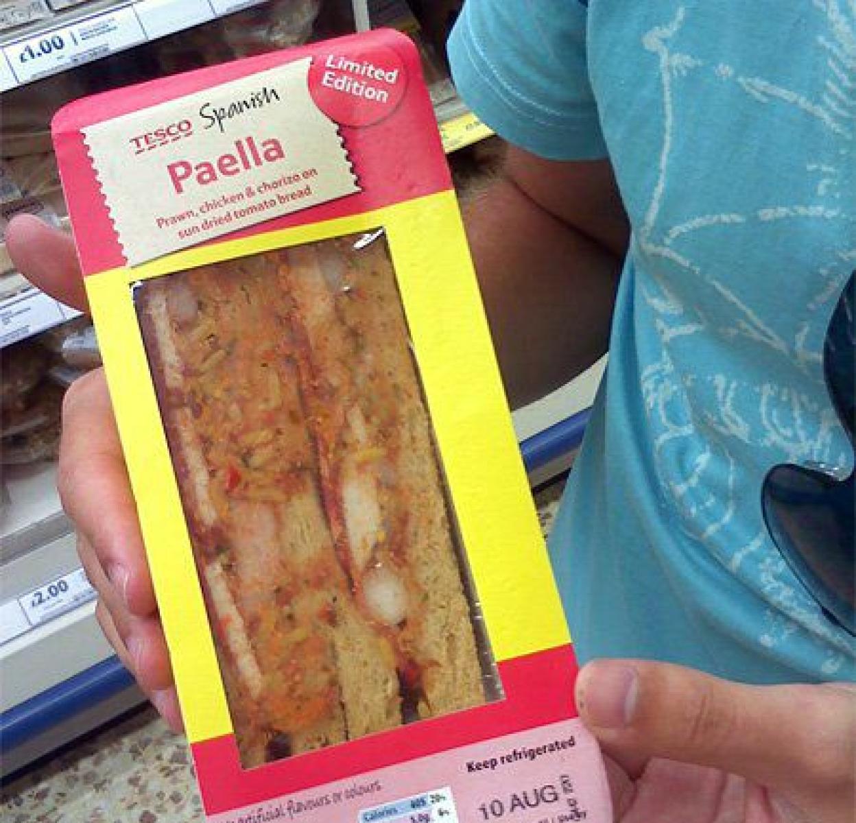 Sándwich de paella que se vende en Reino Unido.