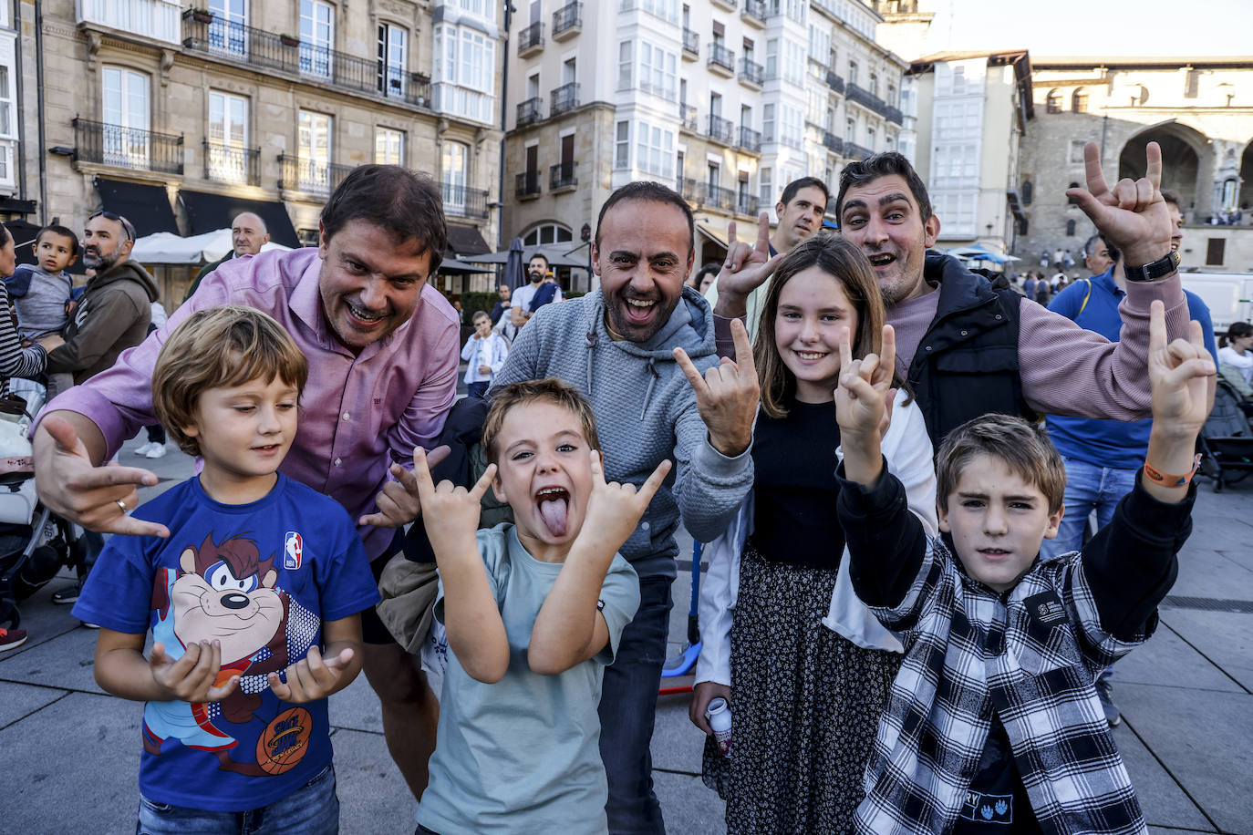 Fotos: Rock y &#039;gominolas&#039; para los diez años de la Green Capital