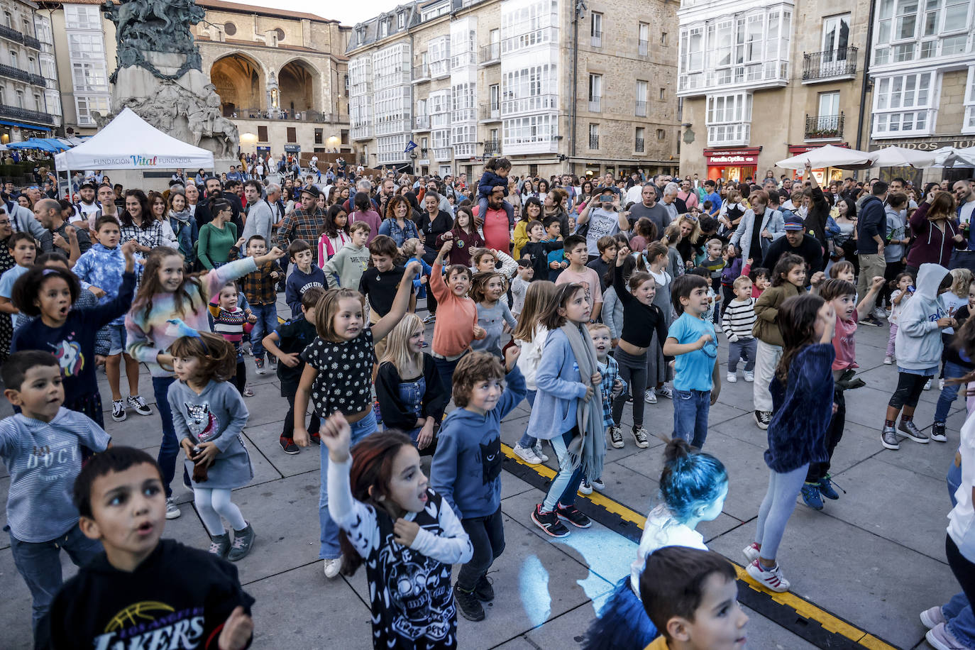 Fotos: Rock y &#039;gominolas&#039; para los diez años de la Green Capital