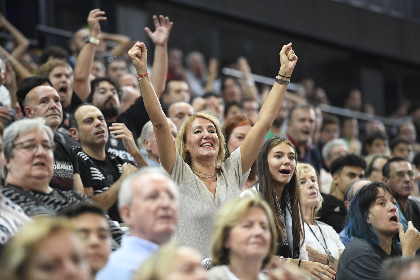 Fotos: Arrollador Bilbao Basket: el Surne gana al Betis (85-70) en Miribilla