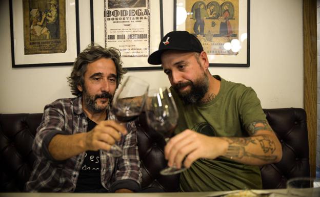 Los alaveses Diego Guerrero y Edorta Lamo, unidos por la pasión musical británica.