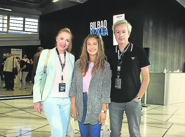 Aña López, Ángela Saiz y César López. 