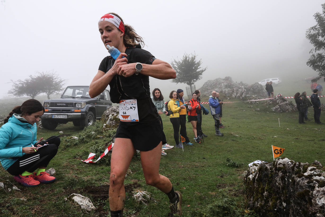 Fotos: Nico Molina se consagra en Zeanuri al ganar la Gorbeia Suzien