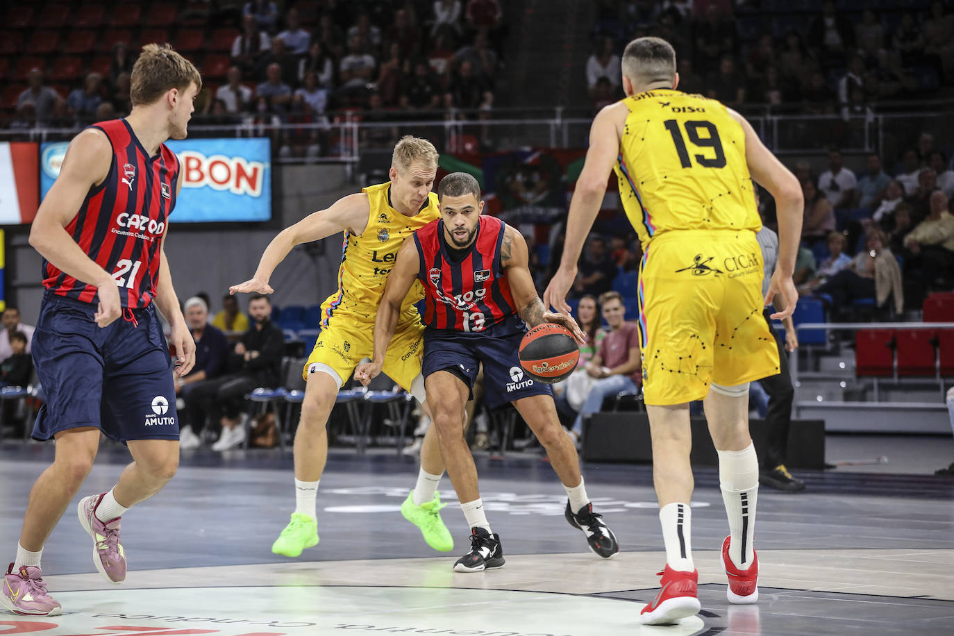 Fotos: Las mejores imágenes del Baskonia - Tenerife