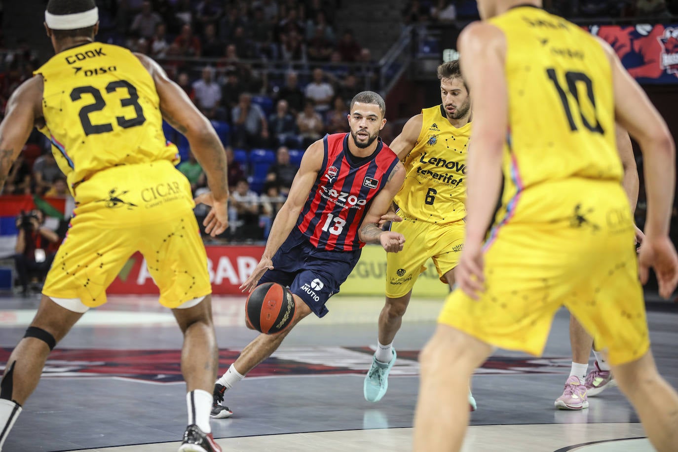 Fotos: Las mejores imágenes del Baskonia - Tenerife