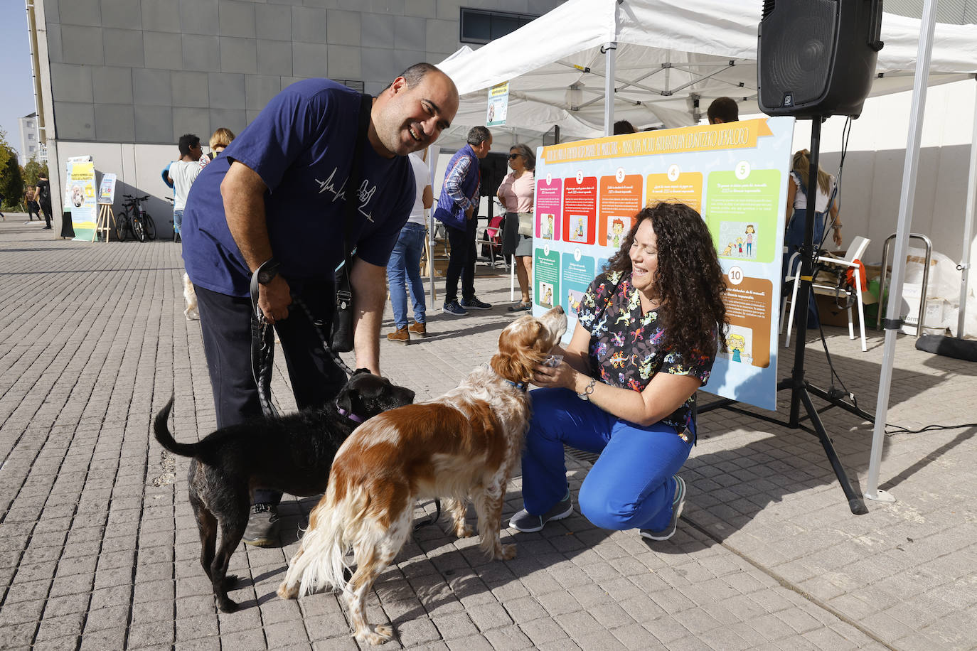 Fotos: Vitoria hace bueno el día de perros