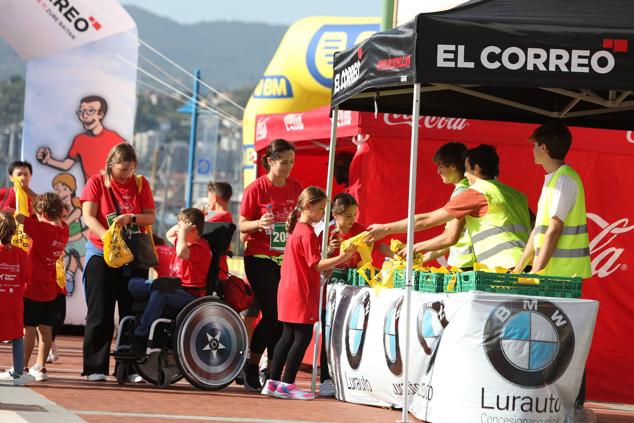 Fotos: Familias unidas y a la carrera en Getxo
