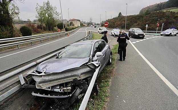 Se empotra contra la bionda tras una persecución en Gallarta