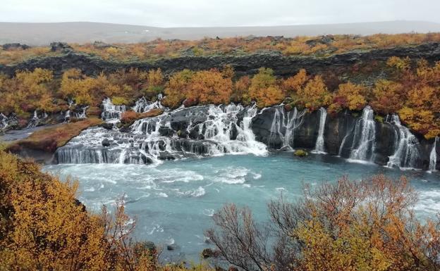 Hraunfossar.