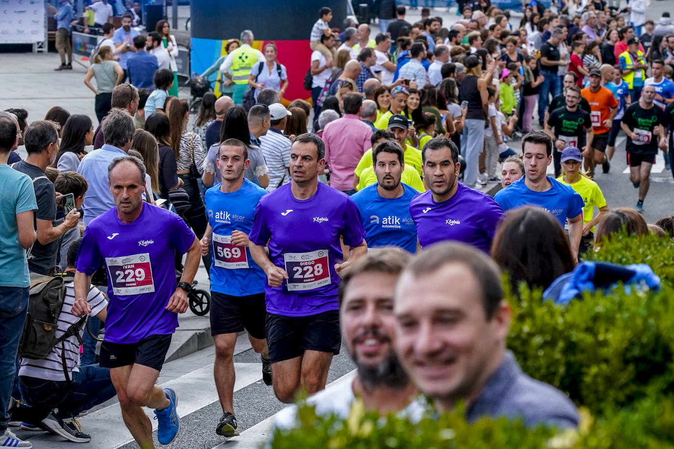 Fotos: La Carrera de Empresas llena de atletismo la &#039;almendra&#039;