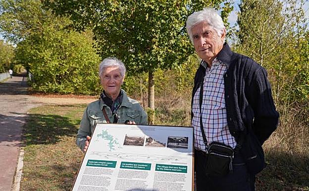 Ángela y Rufo Ugalde tenían quince y ocho años cuando tuvieron que abandonar Orenin, sepultado totalmente por la construcción del embalse. 