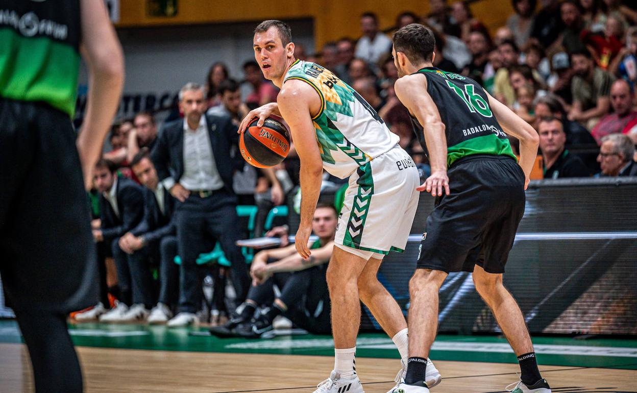 Radicevic, durante un partido con el Juventut. 