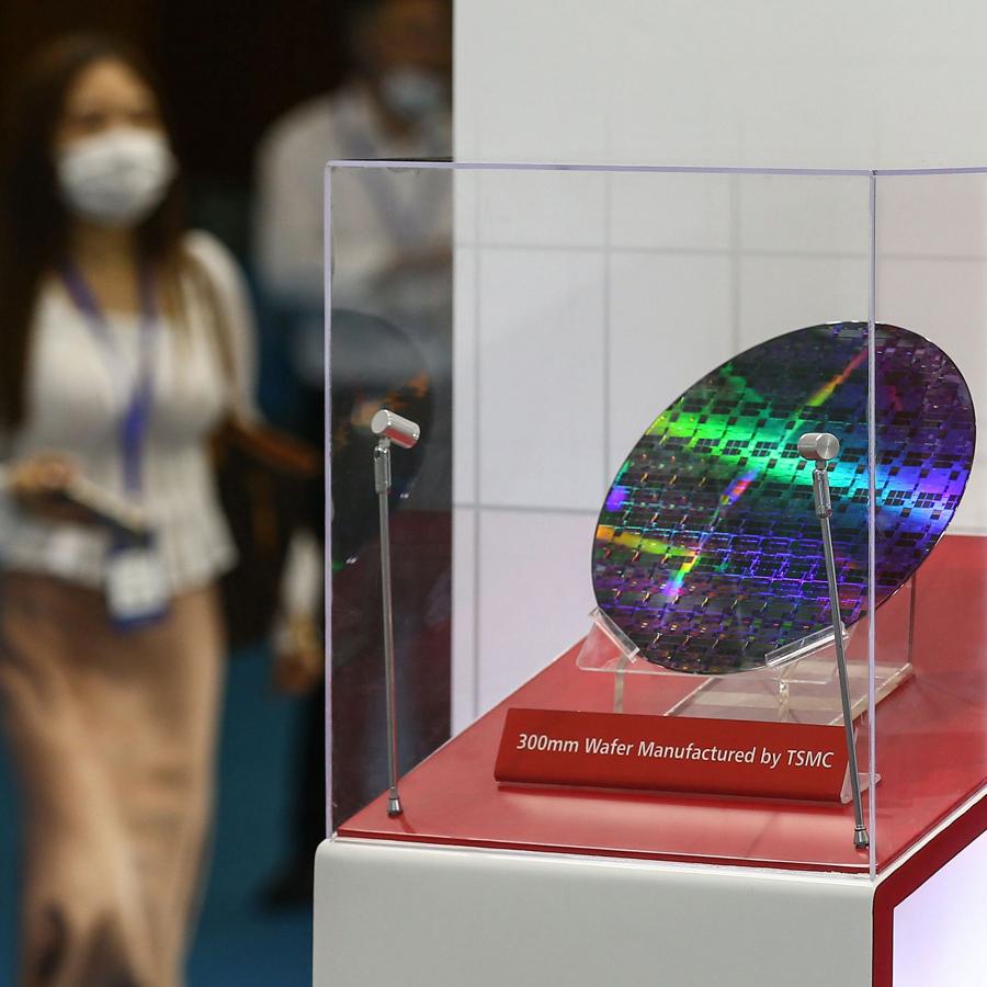 Chips y tierras raras: la nueva guerra por materias primas que enfrenta a Europa y China