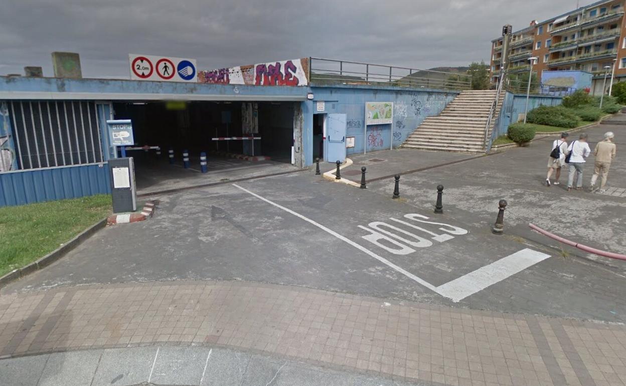 Vista exterior del parking de Arpillado, cerrado desde diciembre de 2020