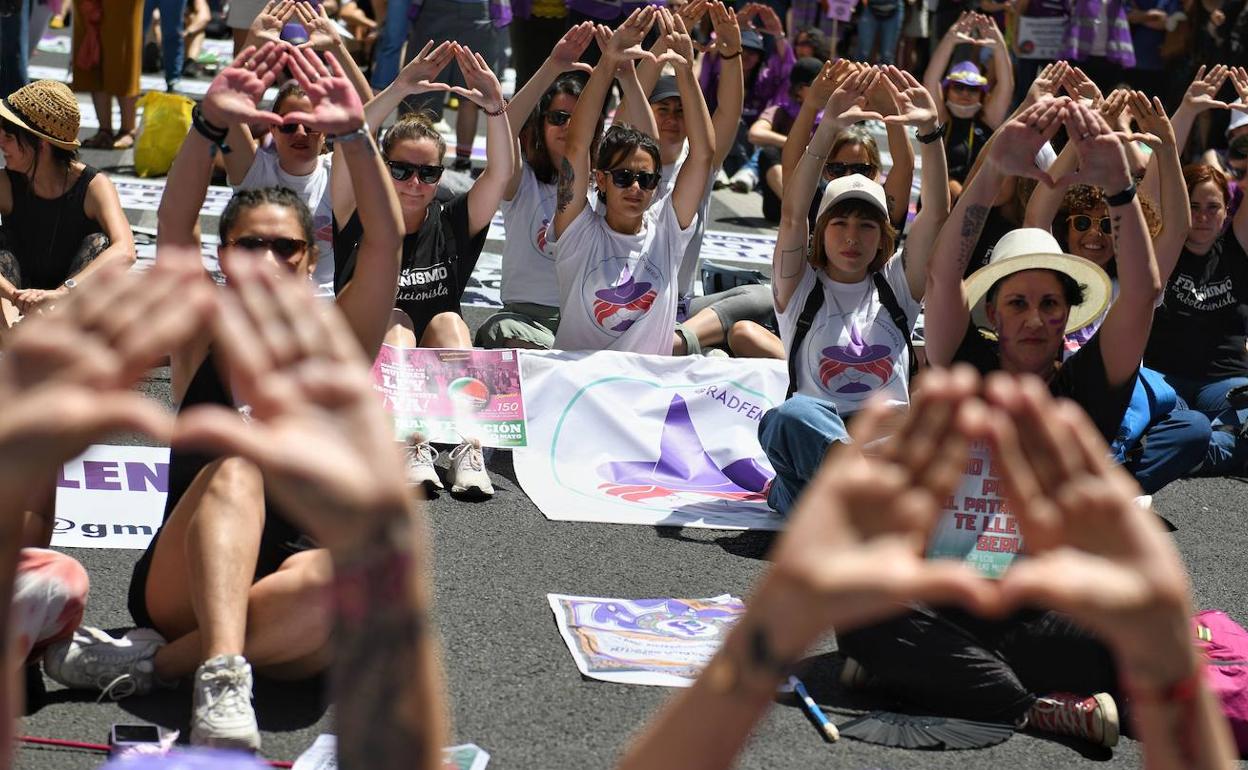 Aldarrikapen feminista bat.