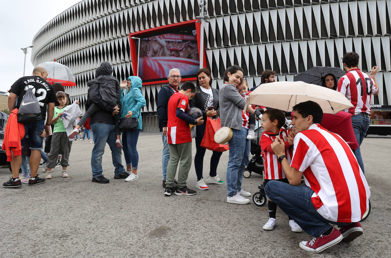 Fotos: La fiesta previsa al partido del Athletic contra el Villarreal en San Mamés