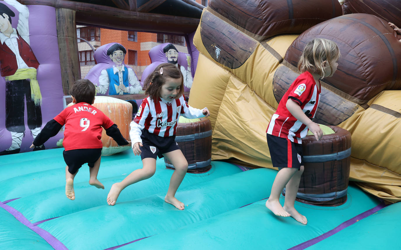 Fotos: La fiesta previsa al partido del Athletic contra el Villarreal en San Mamés