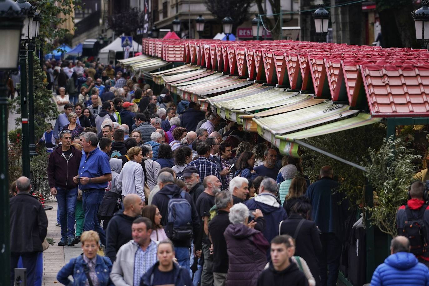 Fotos: Las imágenes del Último Lunes de Gernika