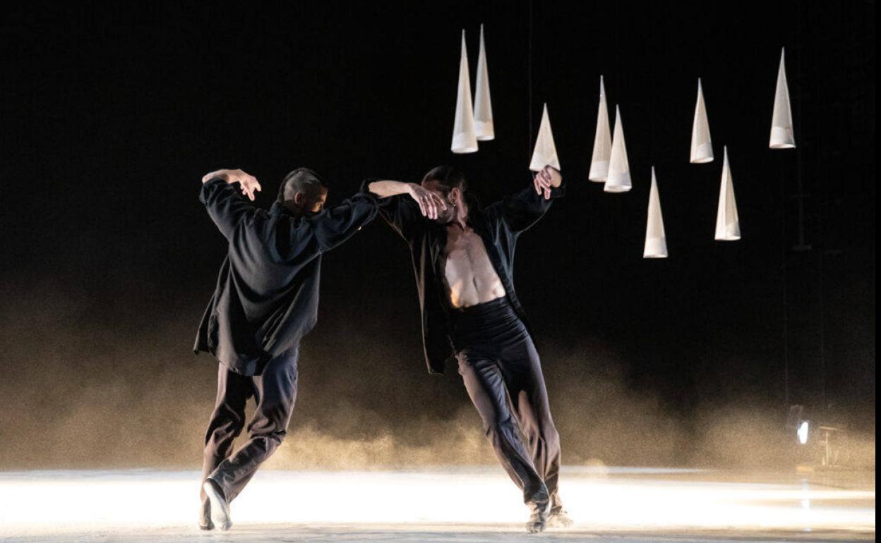 'Punto y seguido', espectáculo de danza de la compañía francesa Labotilar, se verá el miércoles. 