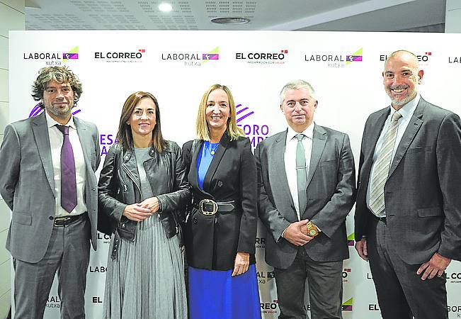 Daniel Hernández, Amaia Marañón, Nora Zabalbeaskoa, Dani García y Ale Larrea.