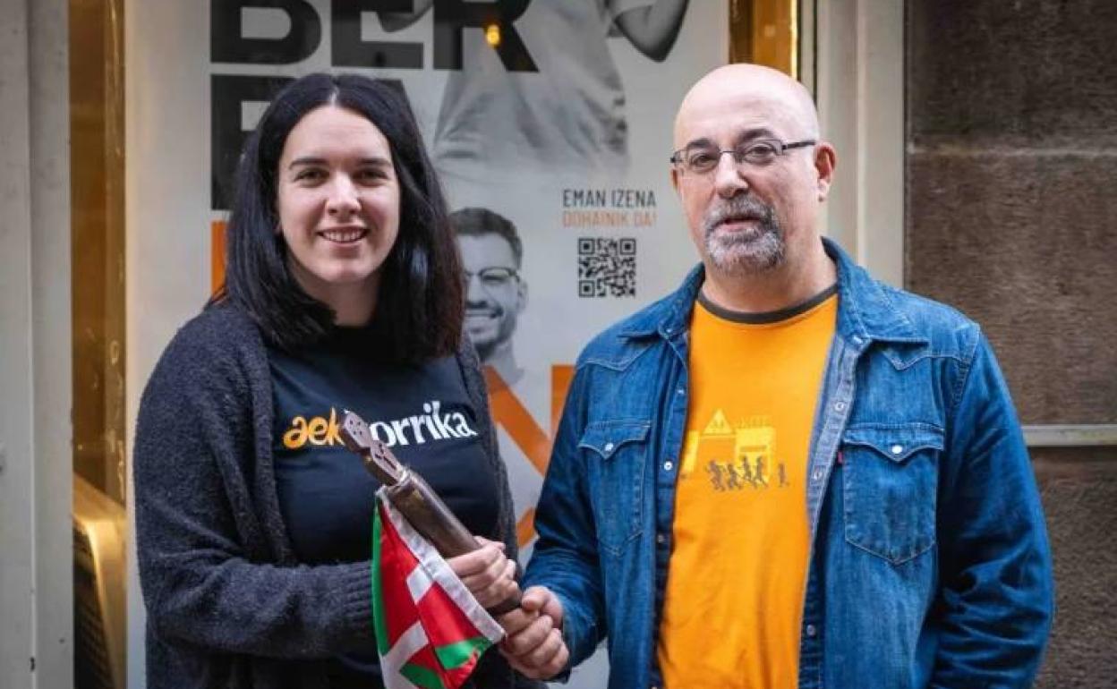 Amondok Elordiri pasatu dio lekukoa.