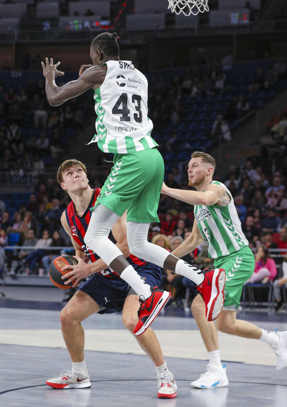 Fotos: Las mejores imágenes del Baskonia-Betis