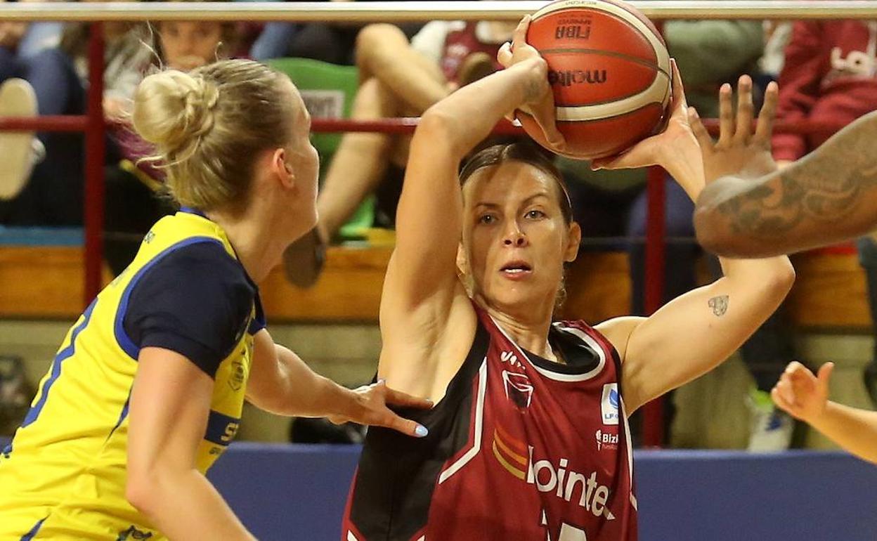 Sandra Ygueravide, durante el último encuentro contra el Spar Garn Canaria en Maloste. 