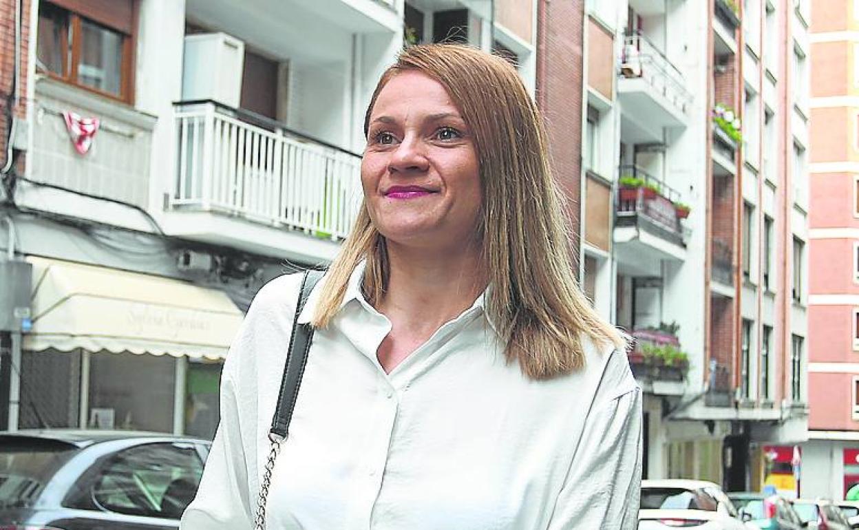 Mihaela firmó el año pasado las escrituras de su casa. 