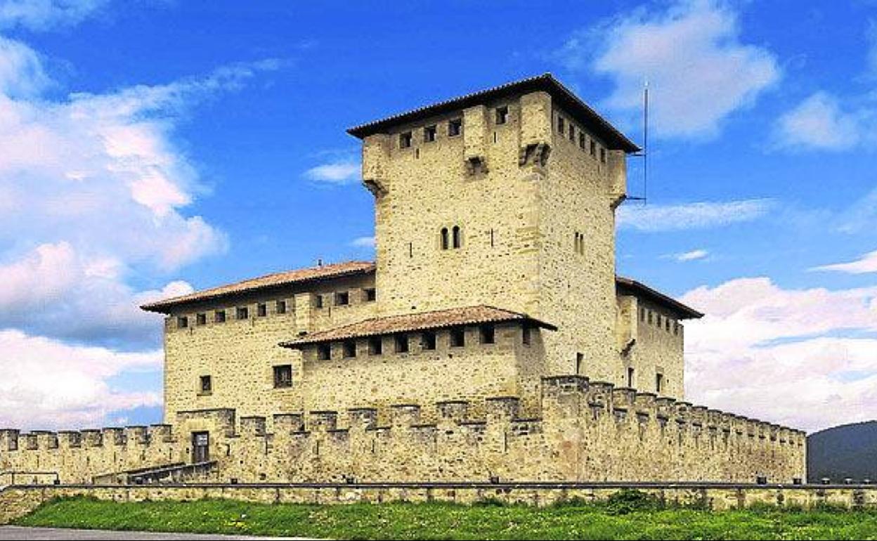 La Torre-Palacio de los Varona albergará la visita titulada 'Los pucheros de nuestras torres medievales'.