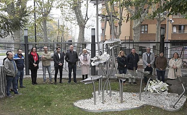 El acto de conmemoración del Día de la Memoria en las Juntas Generales de Álava. 
