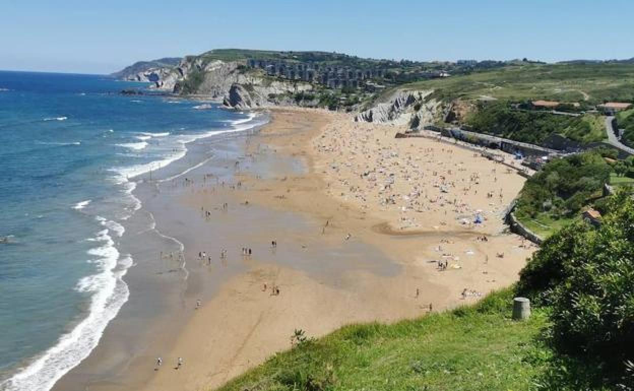 Playa de La Arena en Zierbana. 