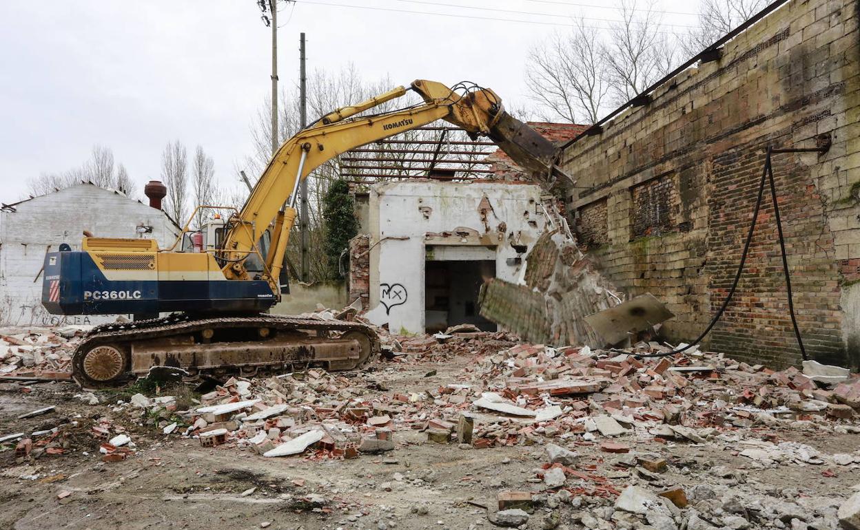 La fábrica de Curtidos se demolió en enero de 2019. 