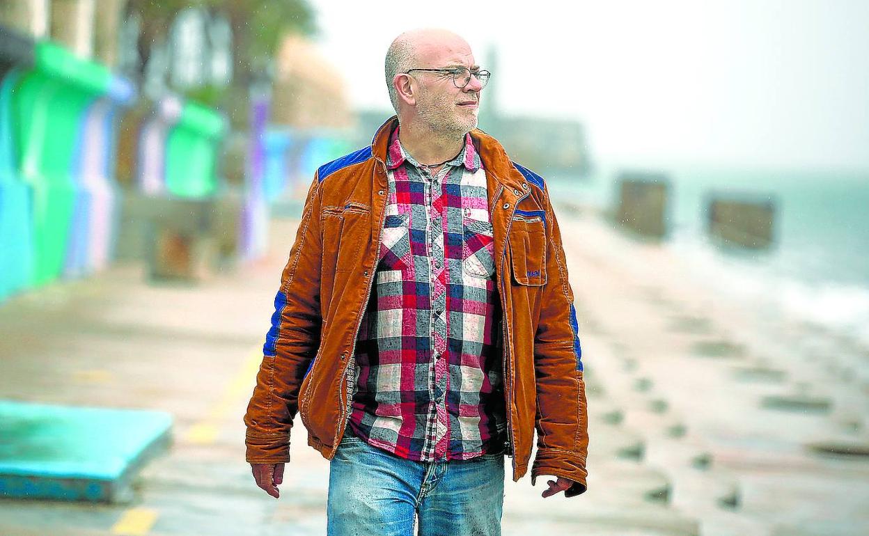 Josean ha pedido un orden de alejamiento para cuando su expareja salga de prisión. 