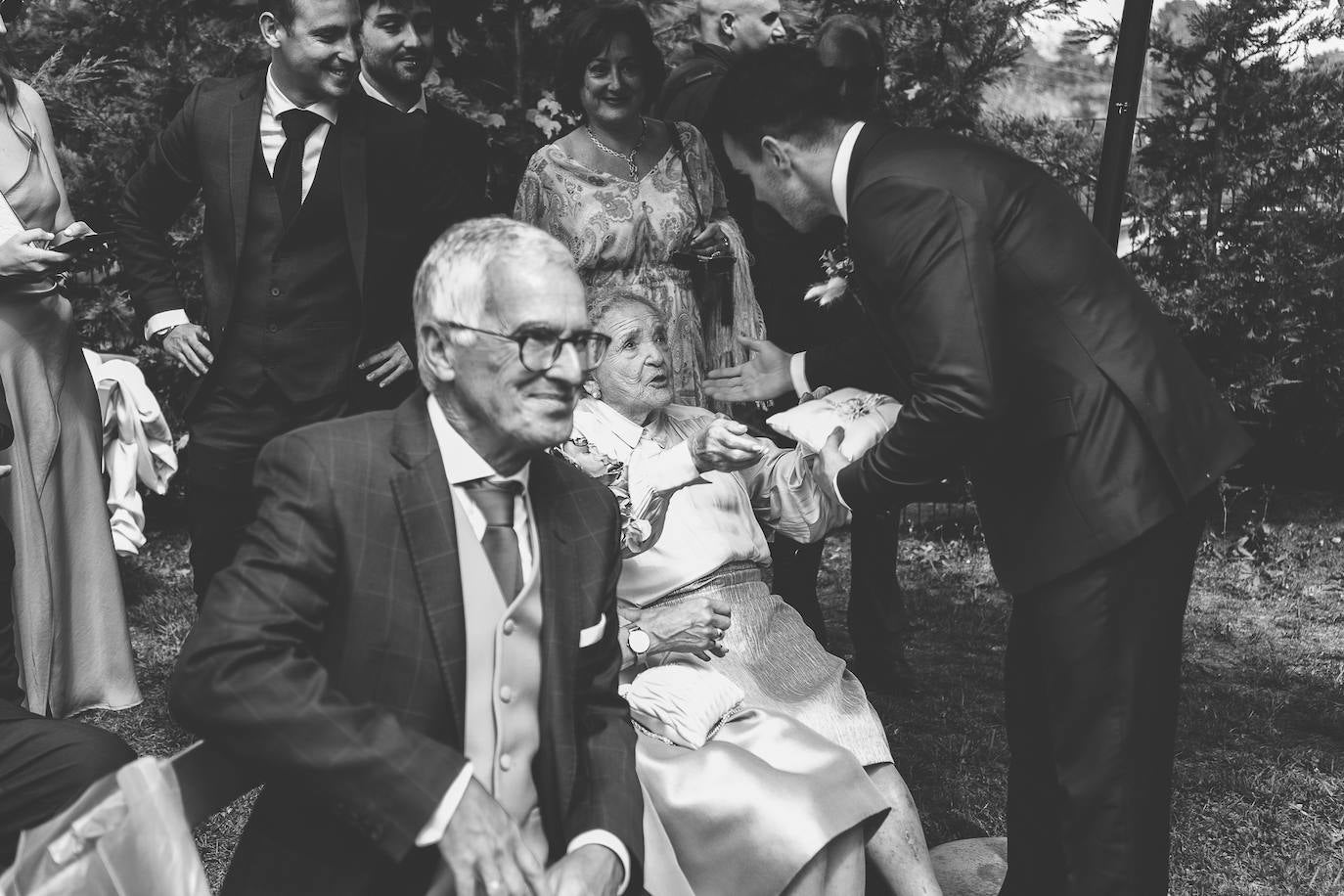 Fotos: Lo que Tinder unió... y acabó en boda: el divertido enlace en Bilbao de la modelo Begoña Ojinaga