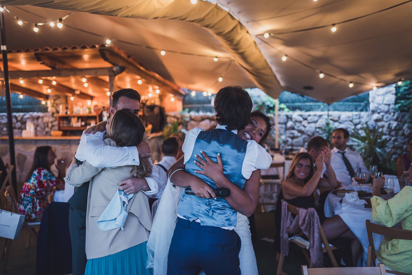 Fotos: Lo que Tinder unió... y acabó en boda: el divertido enlace en Bilbao de la modelo Begoña Ojinaga