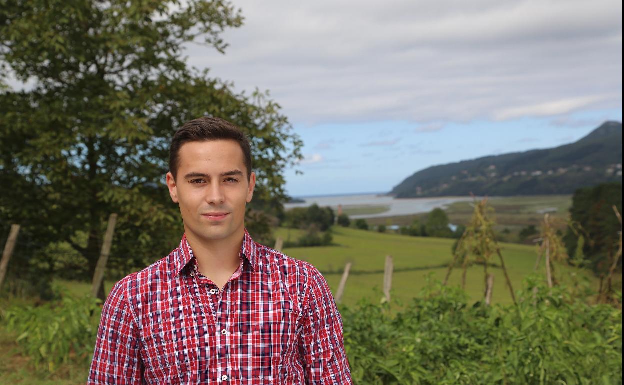 Julen Karrion, cabeza de lista por el PNV, es alcalde de Murueta desde la última legislatura.