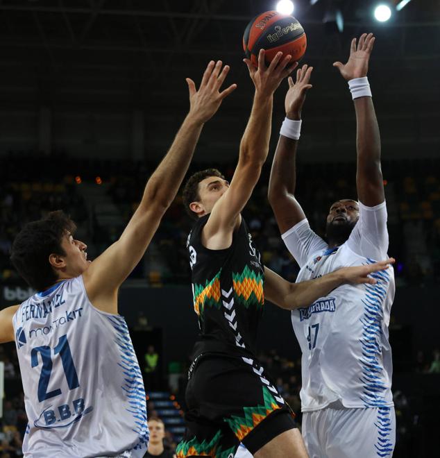 Fotos: Las mejores imágenes del Bilbao Basket frente al Fuenlabrada