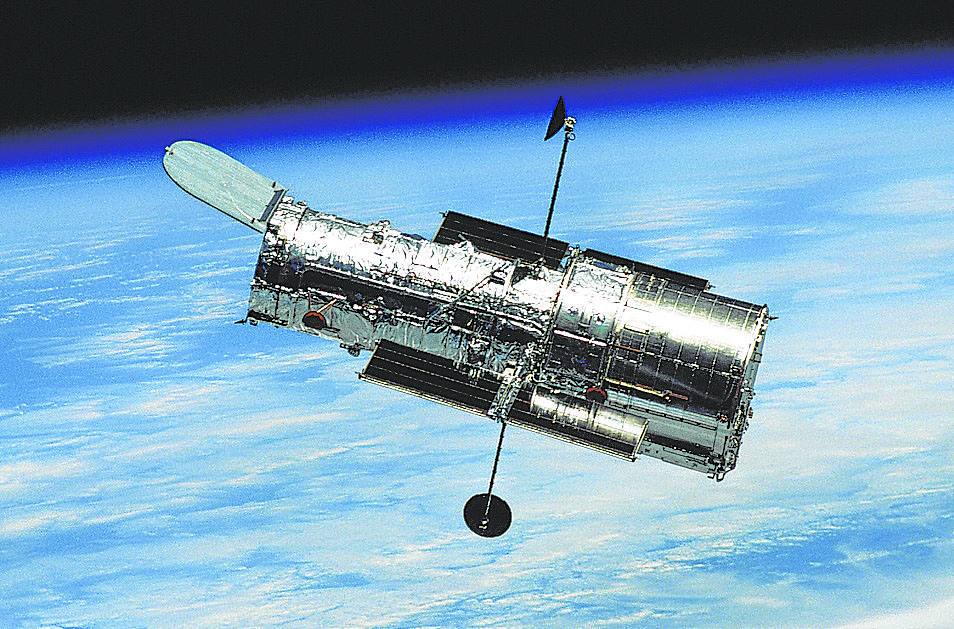 Telescopio espacial Hubble. Sener desarrolló el mecanismo refocalizador de la Cámara de Objetos Lejanos y las ruedas de filtros.