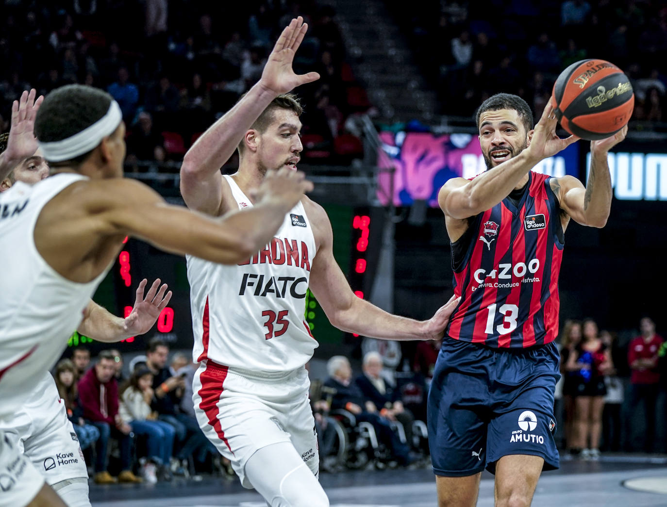 Fotos: Las mejores imágenes del Baskonia-Girona