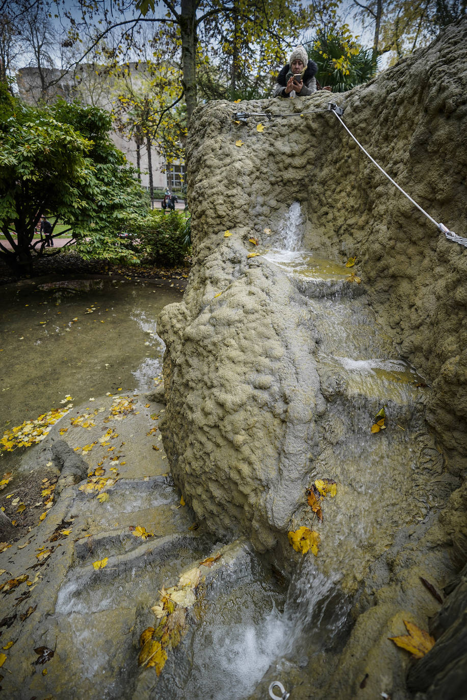 Fotos: Así ha quedado la renovada gruta del Belén de La Florida en Vitoria